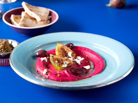 Hummus mit Feigen und Schafskäse für orientalische Genüsse